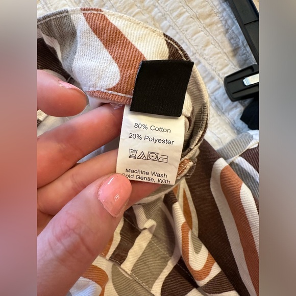 Shein Groovy Patterned Shorts - Picture 8 of 8